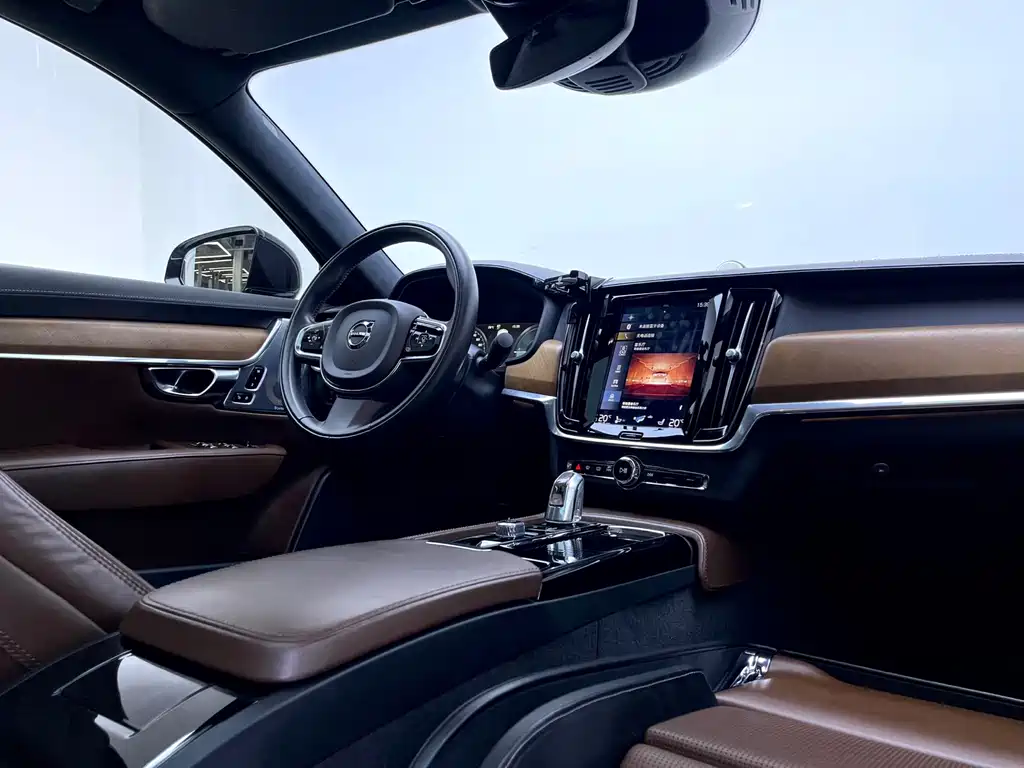 Volvo S90 PHEV 2020 — фото 6
