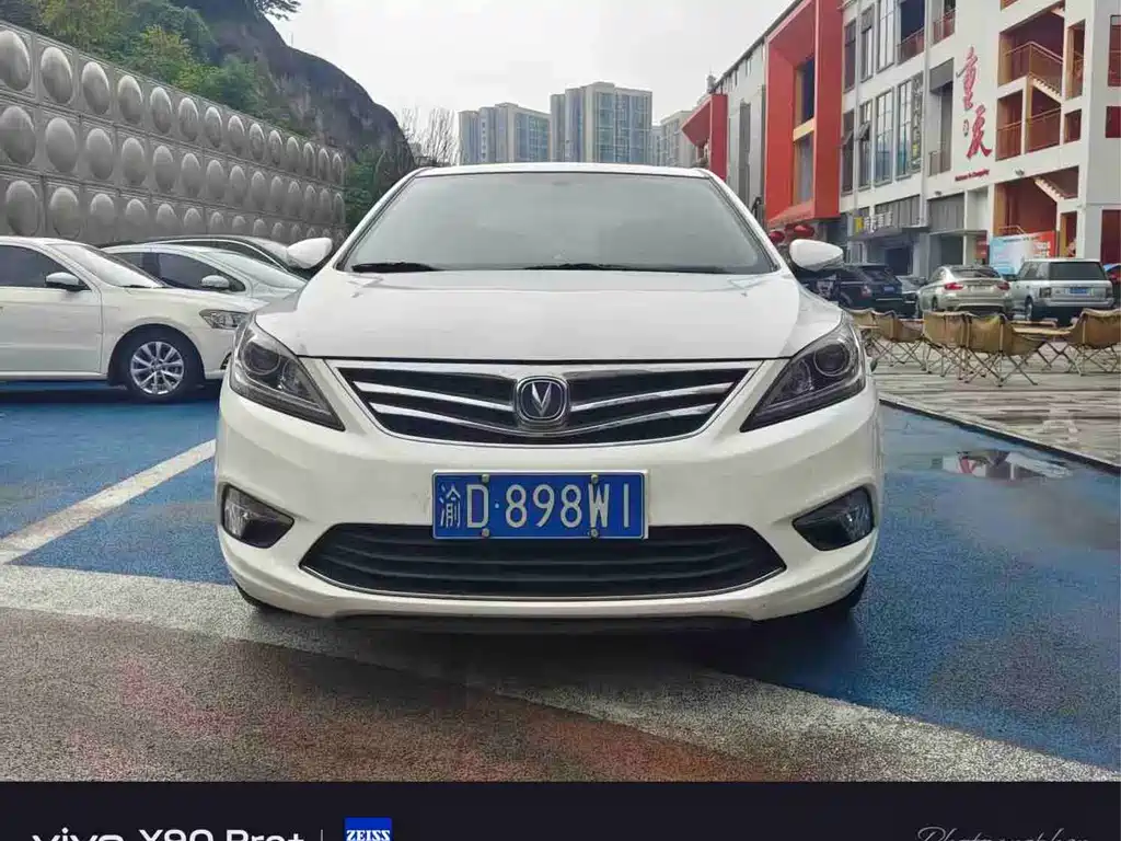 Changan Eado 2017 — фото 1