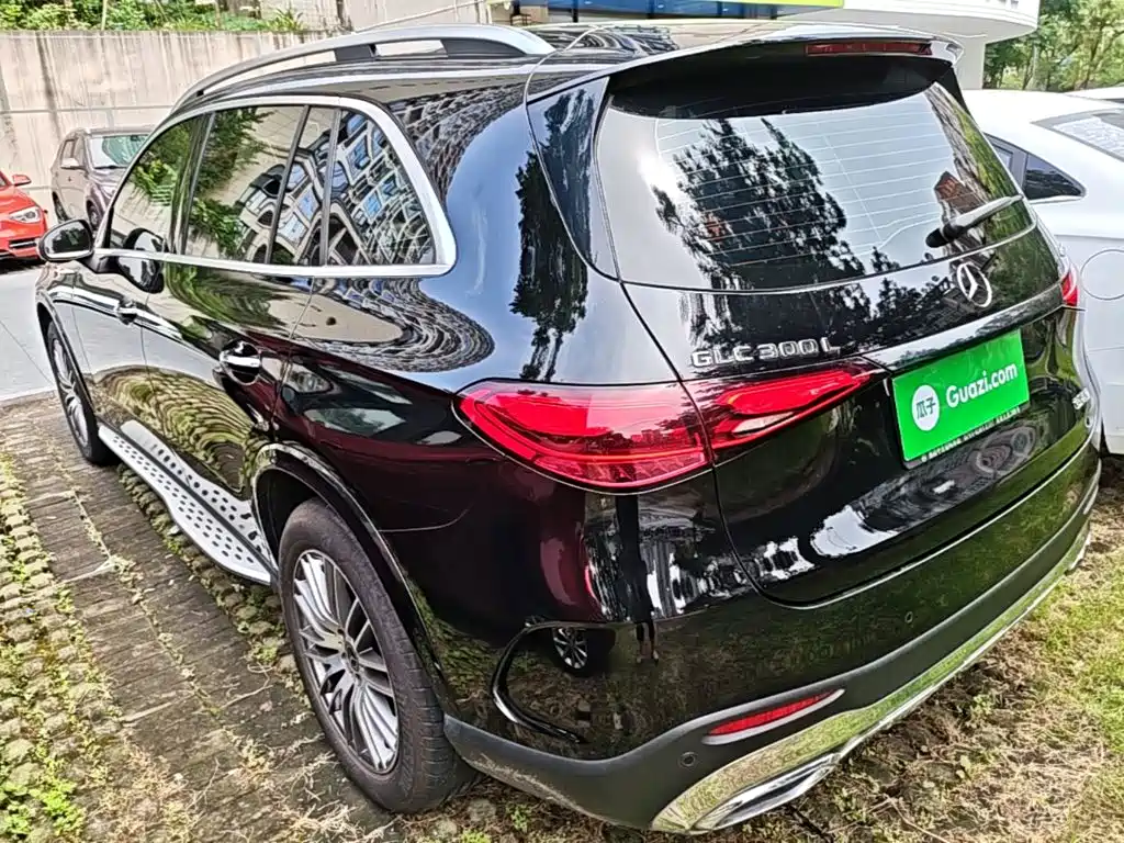 Mercedes-Benz GLC 2025