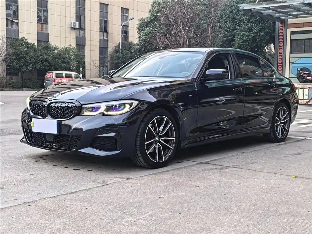 BMW 3 Series 2020 — фото 1