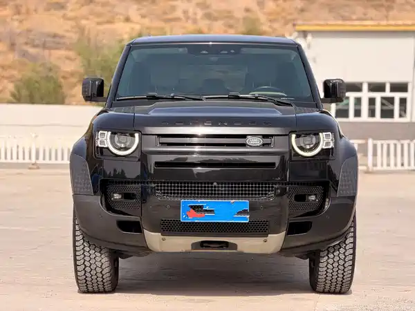 Land Rover Defender 2021
