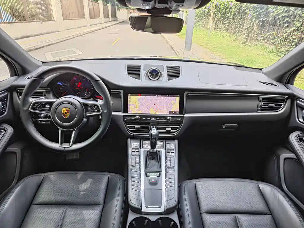 Porsche Macan 2021 — фото 19