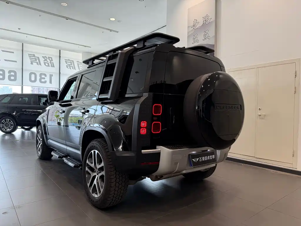 Land Rover Defender 2026 — фото 23