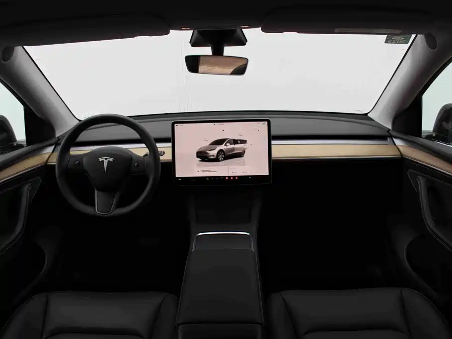 Tesla Model Y 2023 — фото 11