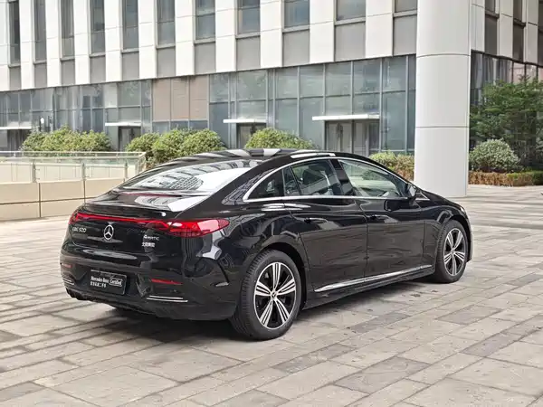 Mercedes-Benz EQE 2025