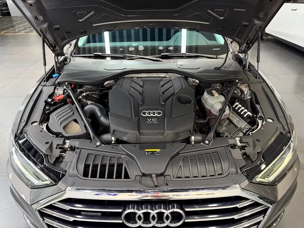 Audi A8 2019 — фото 17