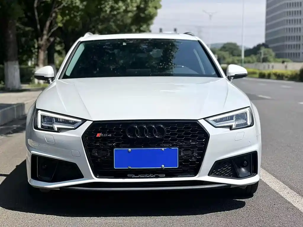 Audi A4 2020 — фото 2