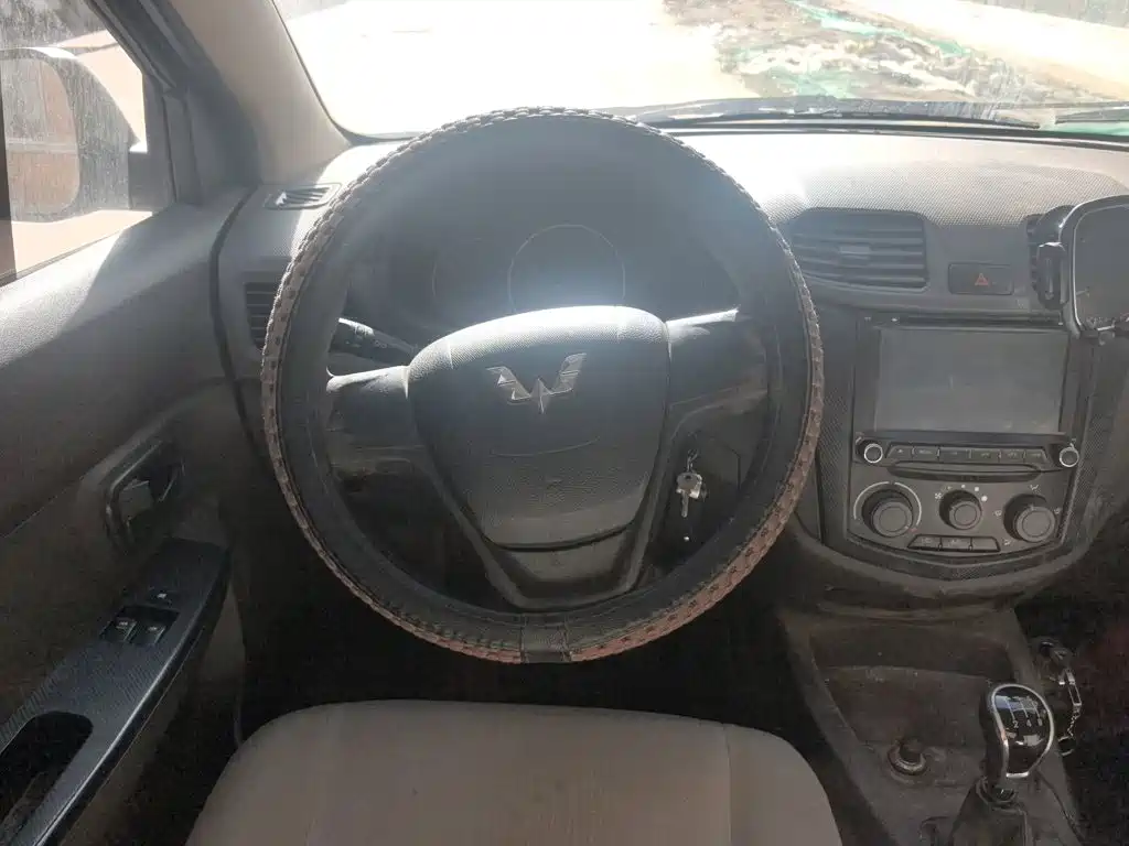Wuling Hongguang 2017