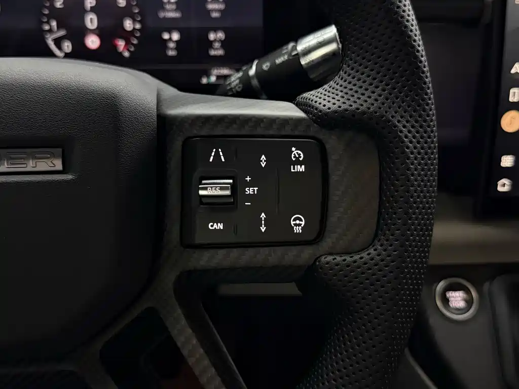 Land Rover Defender 2021 — фото 13
