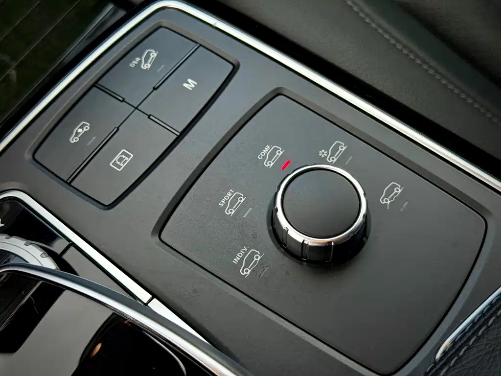 Mercedes-Benz GLS 2018 — фото 15