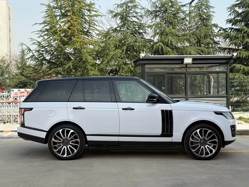 Land Rover Range Rover 2018 — фото 12