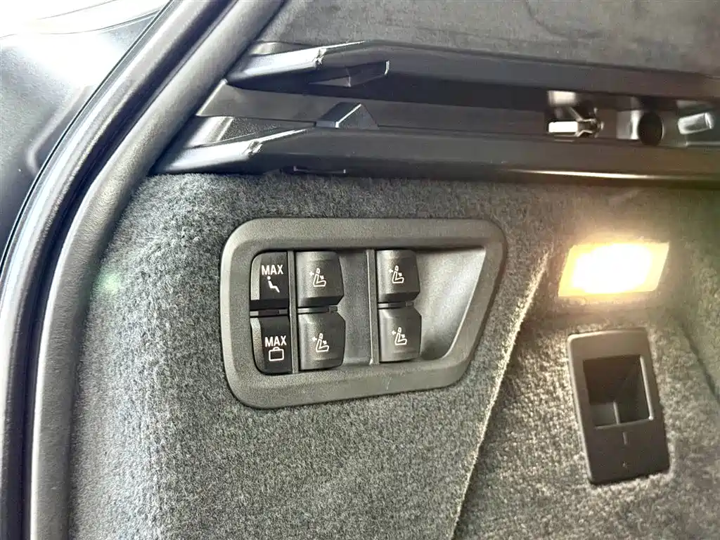 BMW X7 2022 — фото 12