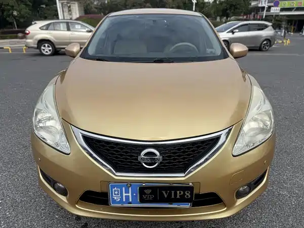 Nissan Tiida 2011