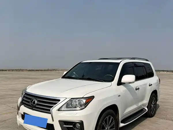 Lexus LX 2008