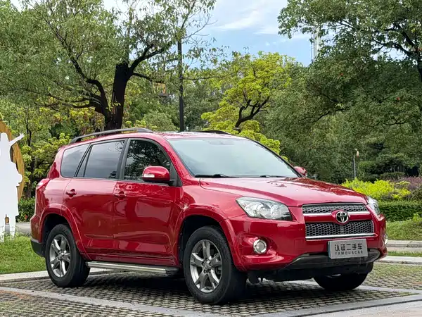 Toyota RAV4 2013