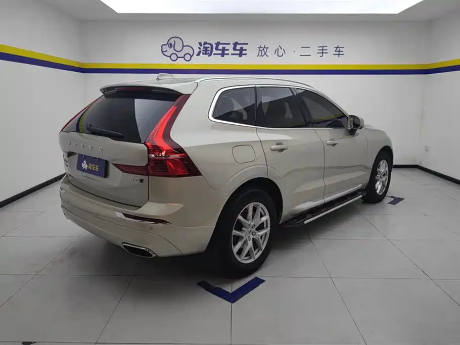 Volvo XC60 2021 — фото 3