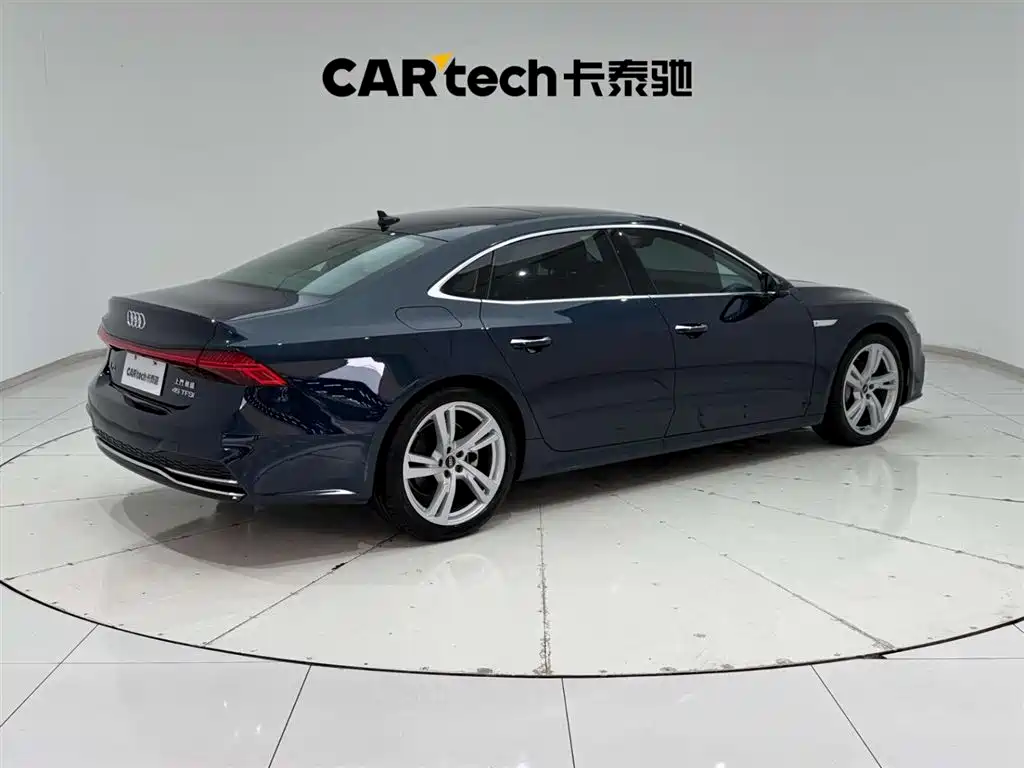 Audi A7L 2023 — фото 11