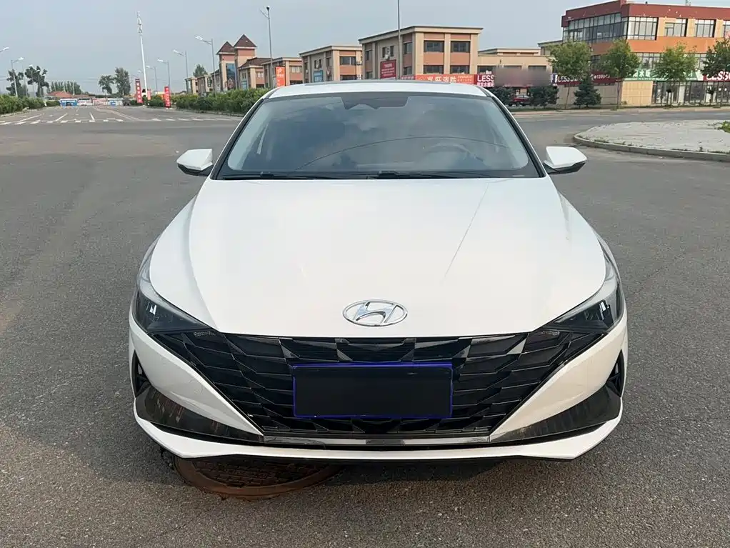 Hyundai Elantra 2021 — фото 9