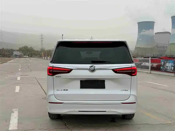 Buick GL8 2023