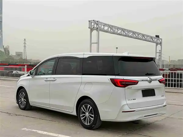 Buick GL8 2023