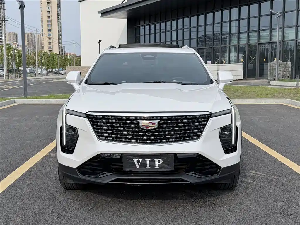 Cadillac XT4 2024 — фото 2