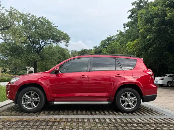 Toyota RAV4 2013