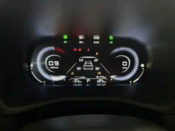 Geely Emgrand 2022