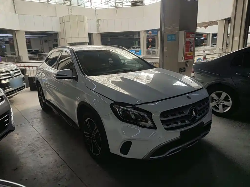 Mercedes-Benz GLA 2018 — фото 4