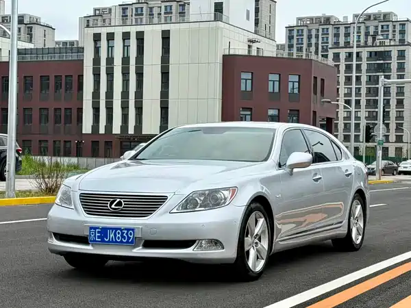 Lexus LS 2006