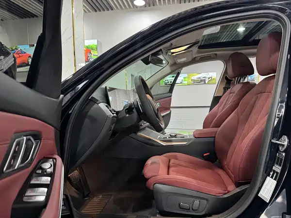 BMW 3 Series 2025