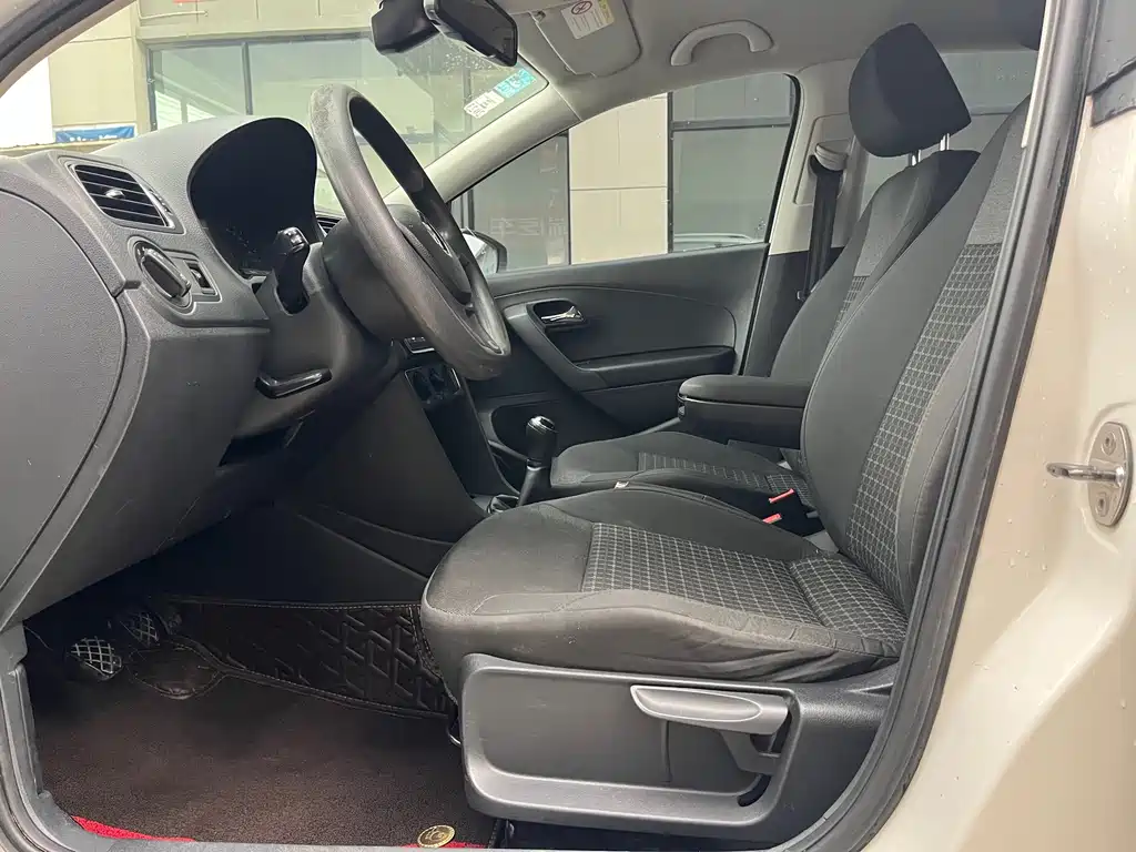 Volkswagen Polo 2015