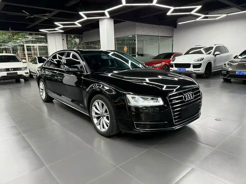 Audi A8 2015 — фото 2