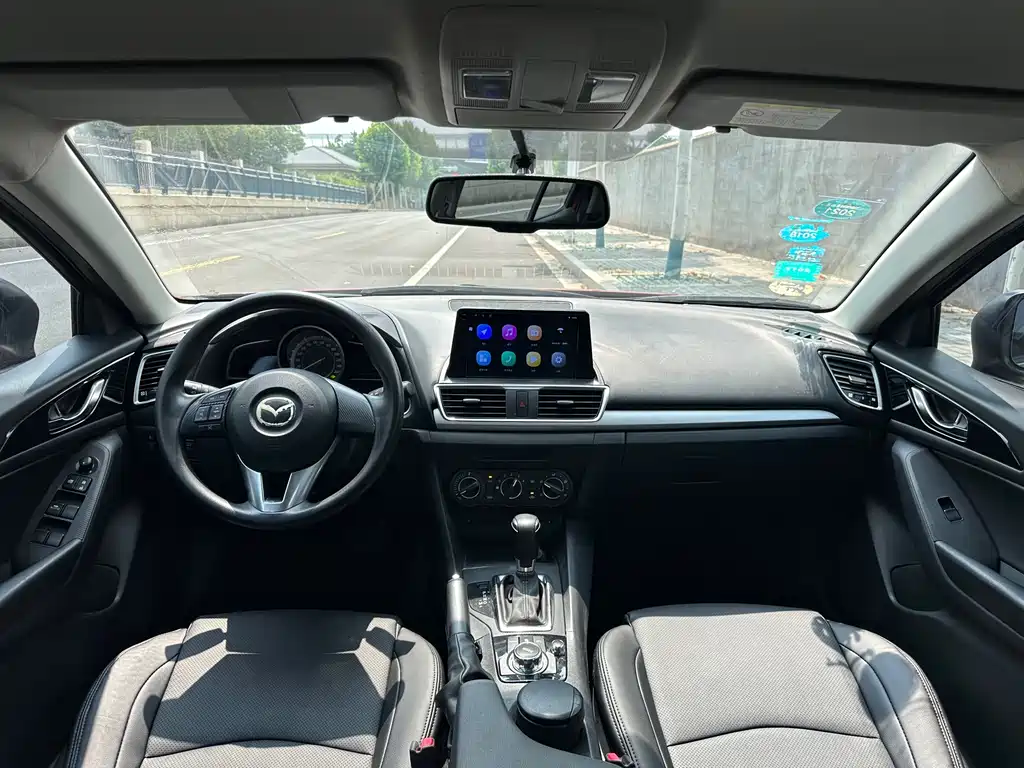 Mazda 3 Axela 2015 — фото 11