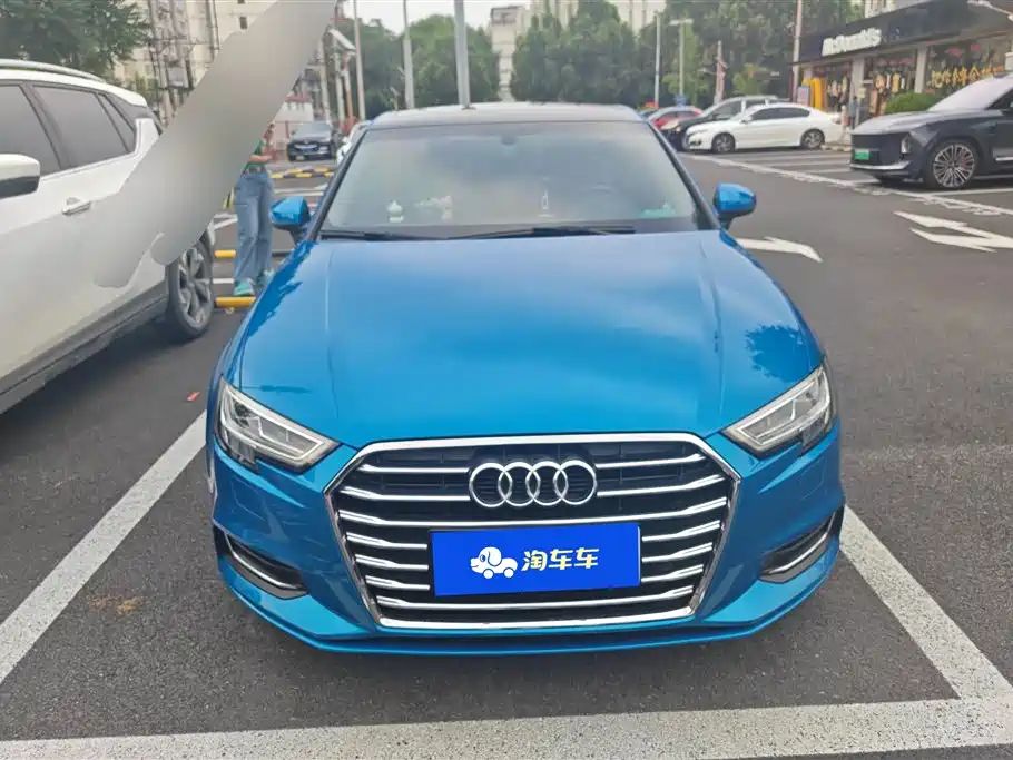 Audi A3 2018 — фото 2