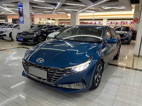 Hyundai Elantra 2023