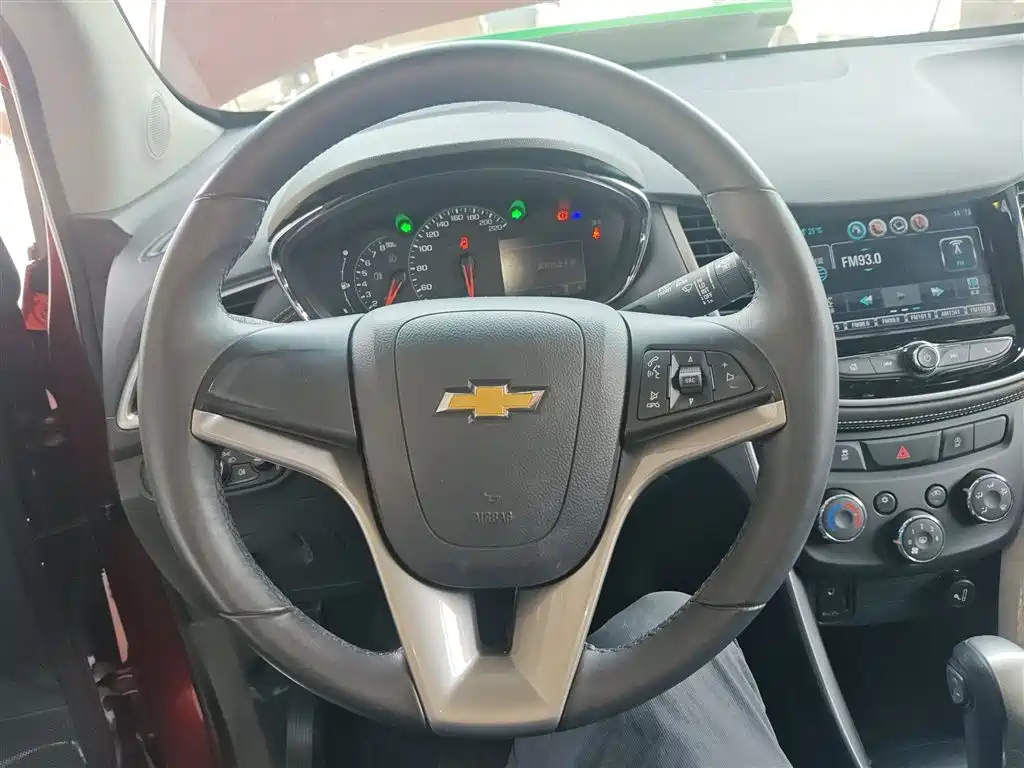 Chevrolet Trax 2017 — фото 11