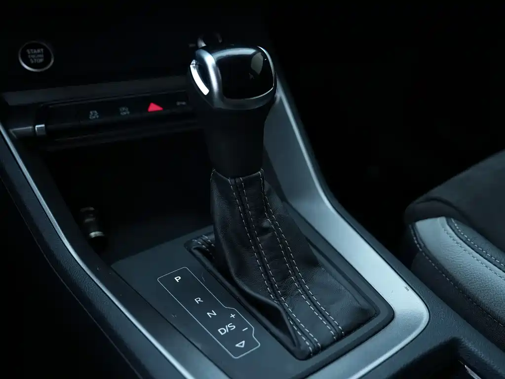 Audi Q3 2022 — фото 16