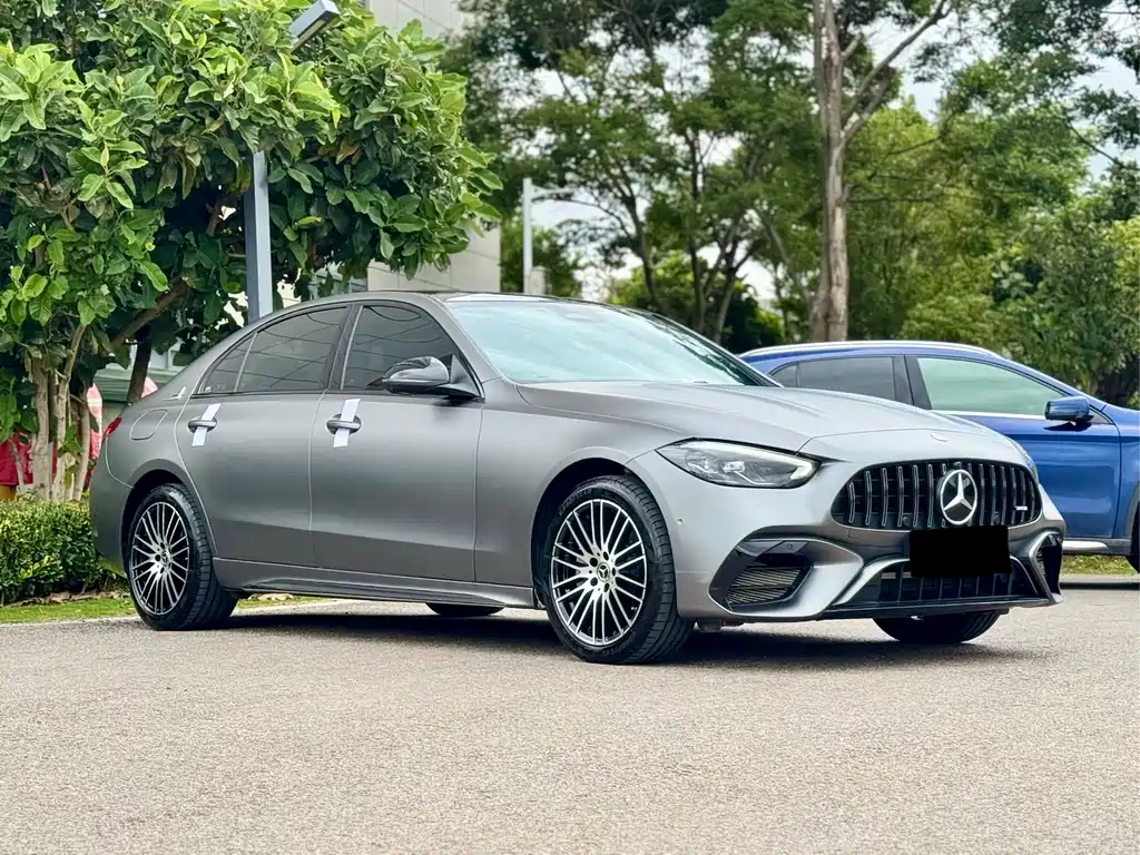 Mercedes-Benz C-Class 2024