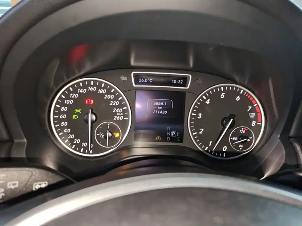 Mercedes-Benz A-Class 2015 — фото 12
