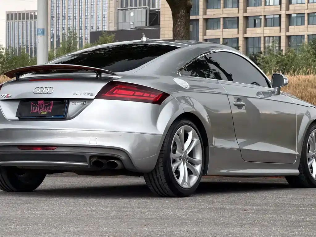 Audi TTS 2015 — фото 6