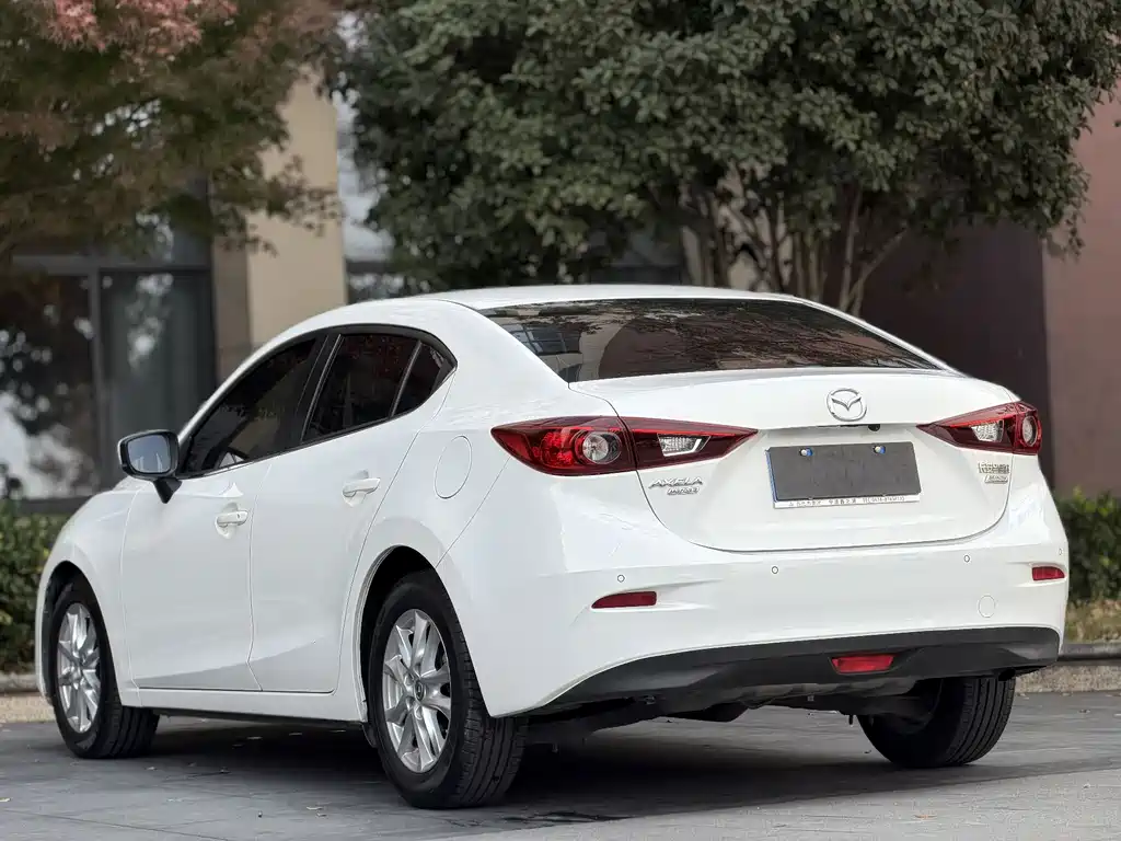 Mazda 3 Axela 2019 — фото 8