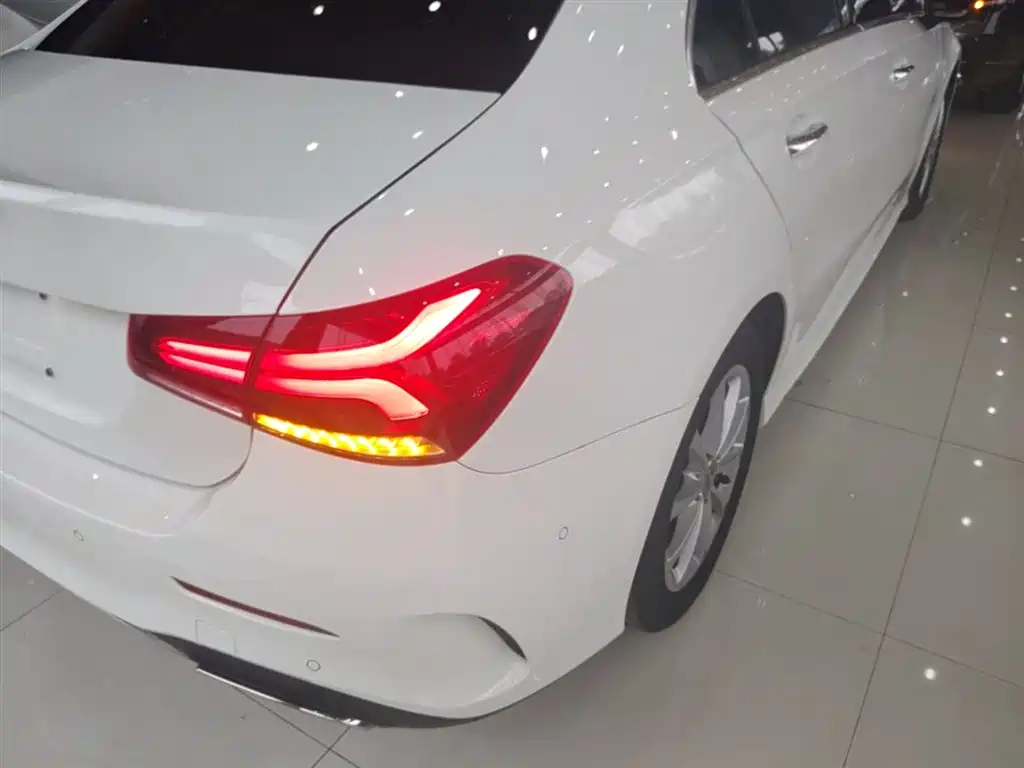 Mercedes-Benz A-Class 2020 — фото 8