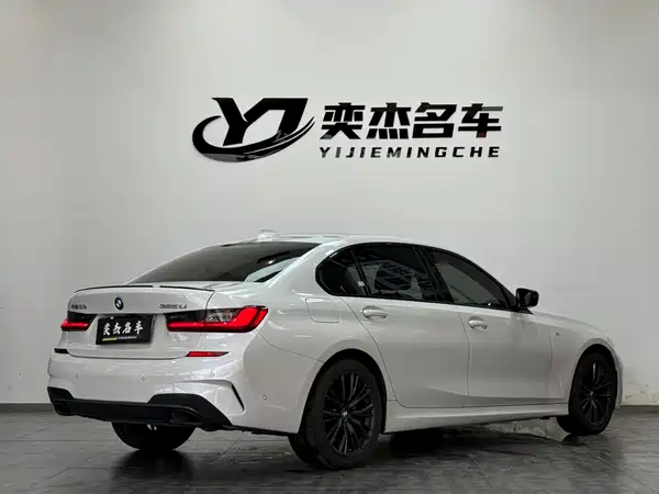 BMW 3 Series 2022