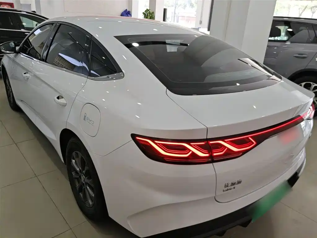 BYD Qin L 2024 — фото 5