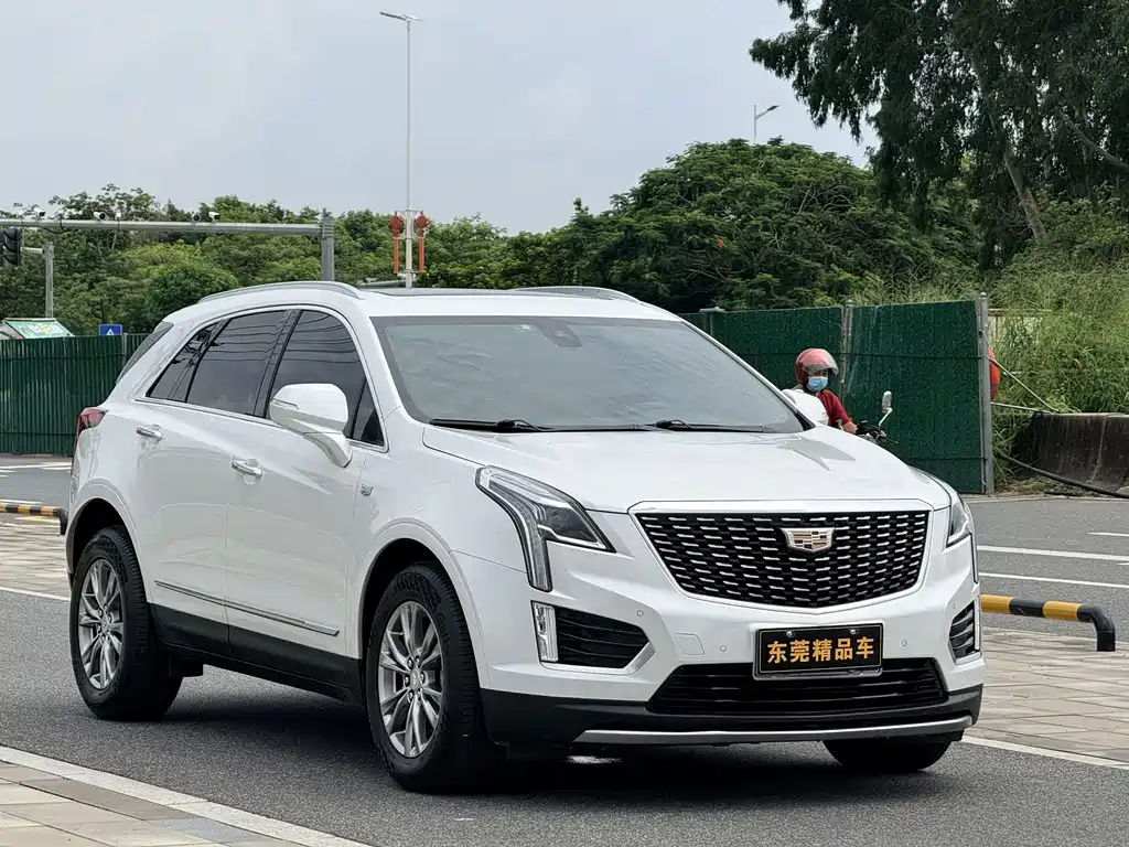 Cadillac XT5 2020 — фото 1