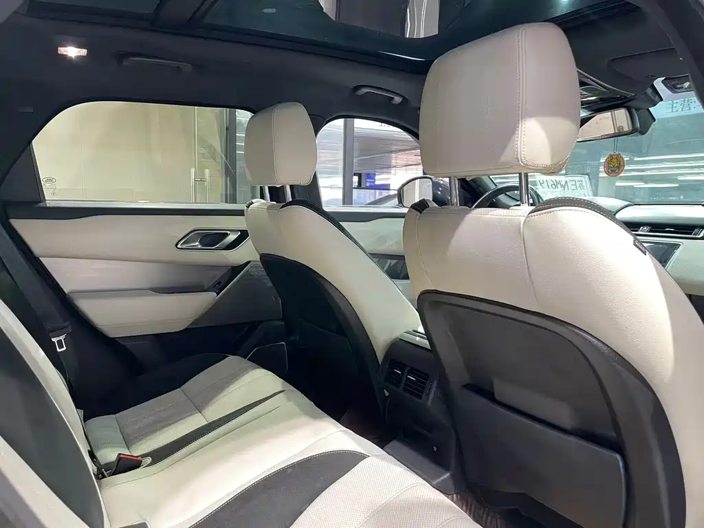 Land Rover Velar 2018 — фото 17