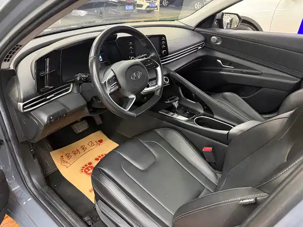 Hyundai Elantra 2021
