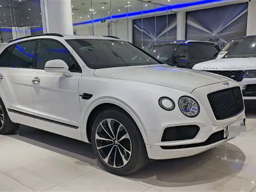 Bentley Bentayga PHEV 2019 — фото 2