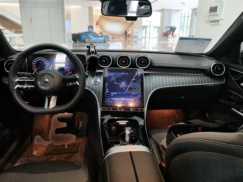Mercedes-Benz C-Class 2023 — фото 10