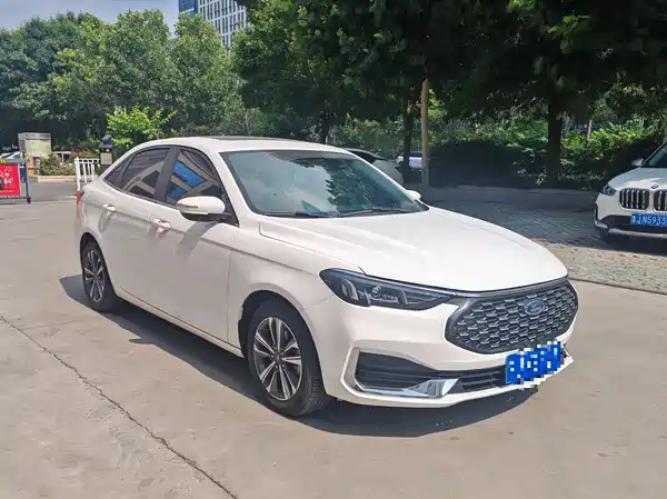Ford Escort 2021